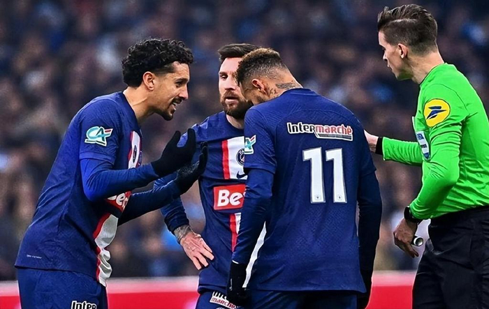 3377体育平台-风云突变洛杉矶快船关键时刻遗憾出局，法甲版图或变，气氛紧张，团队化学反应显著(洛杉矶受飓风影响吗)